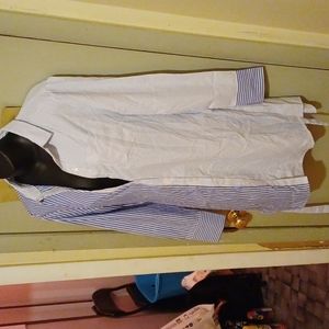 Holding back shirt dress